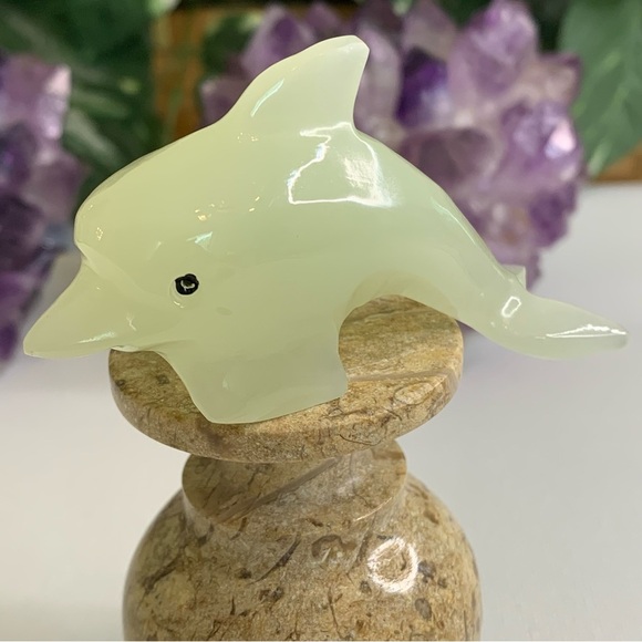Handmade Other - Yellow Calcite Crystal Carved Dolphin Figurine Onyx Animal Figure Polished 3"